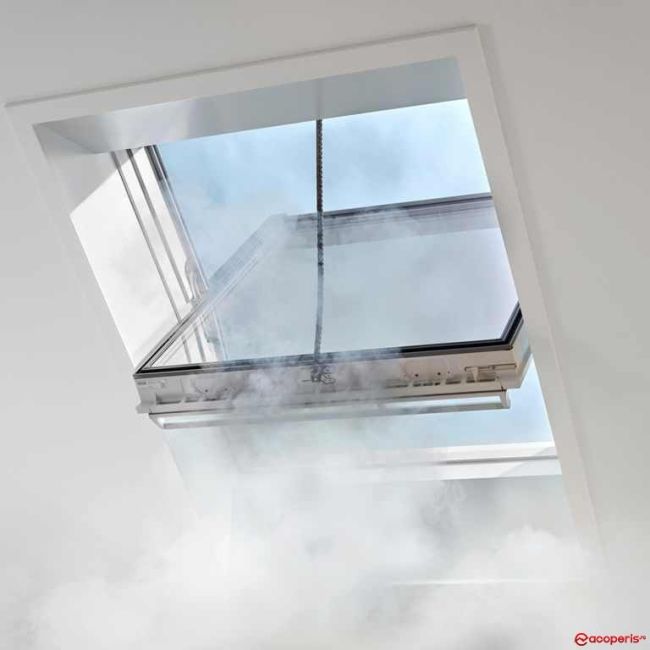 Fereastra Velux  GGL pentru evacuarea fumului