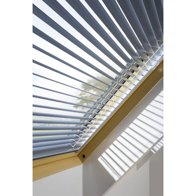 Jaluzele interioare  Fakro  AJP